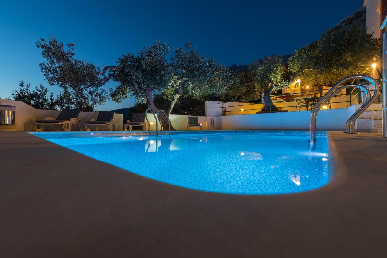 Glavina With Private Pool Makarska