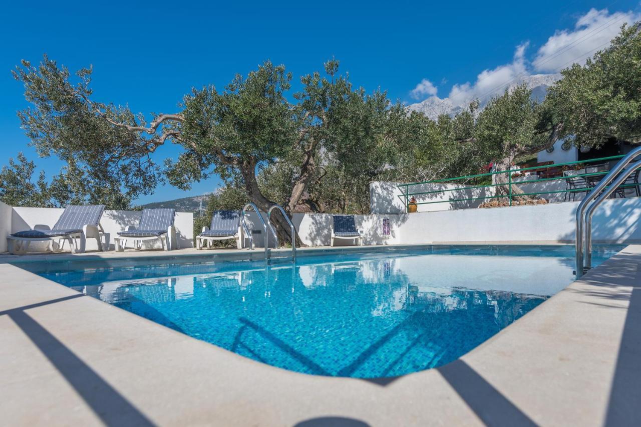 Appartement Glavina With Private Pool Makarska