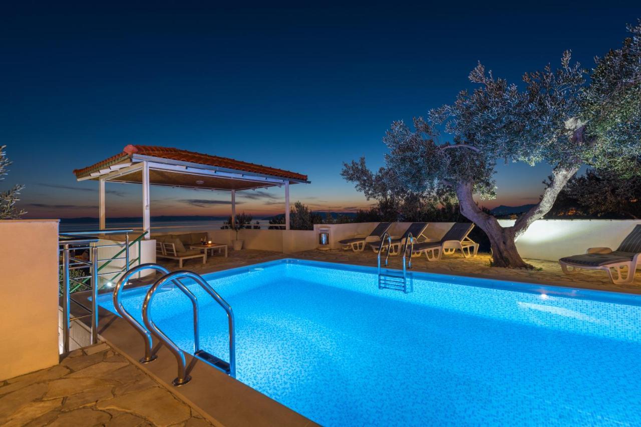Glavina With Private Pool Appartement *